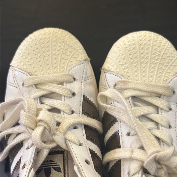 ✨Adidas Superstar White and Dark Brown Sneakers - Picture 5 of 7